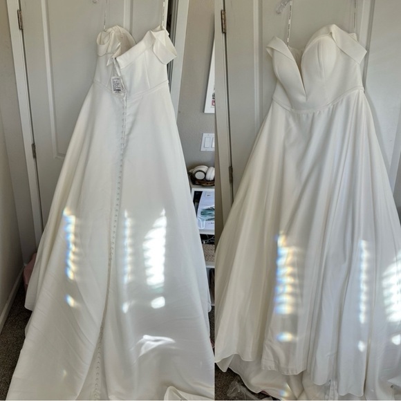 Elegant Off-Shoulder White Wedding Dress - Picture 7 of 9